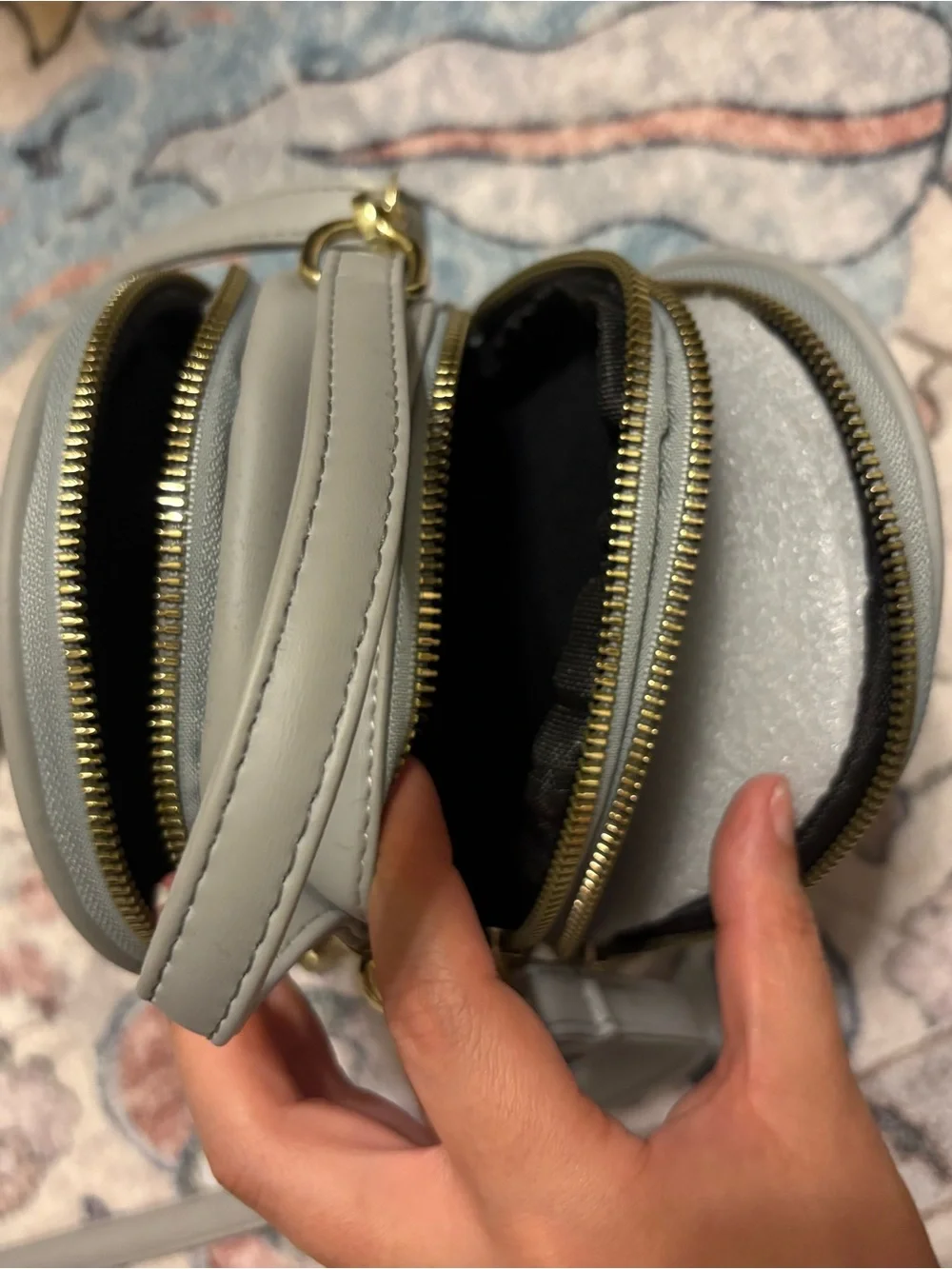 Stylish Triple-Zip Crossbody Bag in Light Gray with Gold Hardware